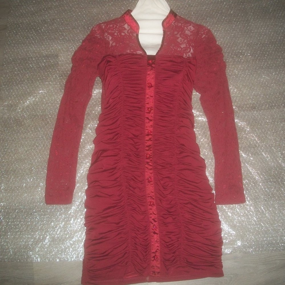 womens dress.see-through lace sleeves,back.size large